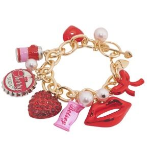 BETSEY JOHNSON
Love Spell Charm Bracelet